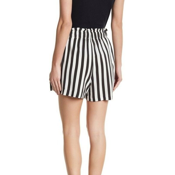 NWT BCBGeneration Shorts - Picture 2 of 4